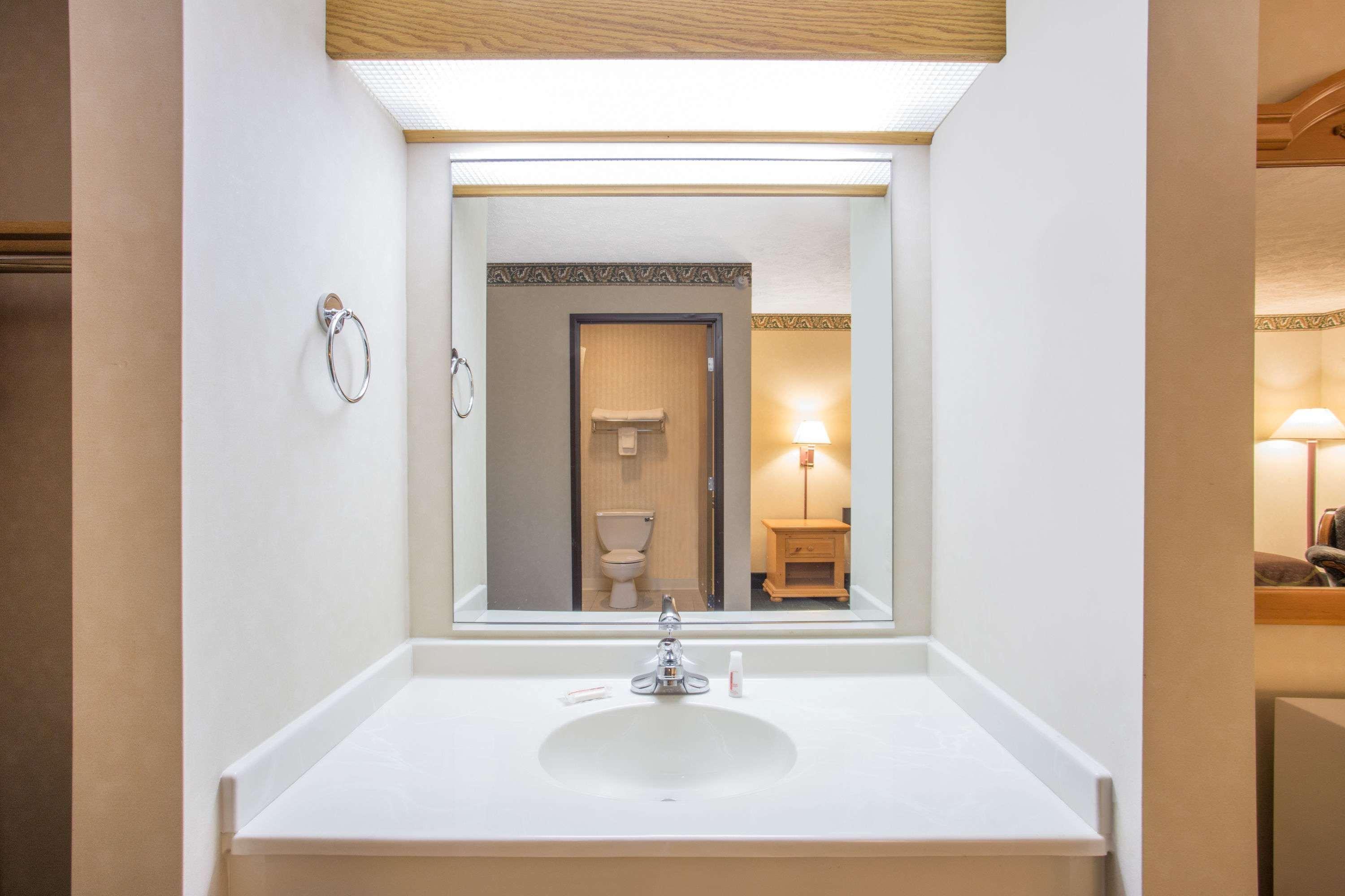 Burgundy Inn & Suites By Oyo El Paso Zewnętrze zdjęcie